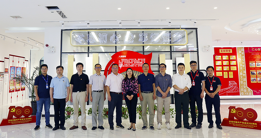 The party branches of the Department of Agricultural Insurance and the Expert Center went to Yuanche